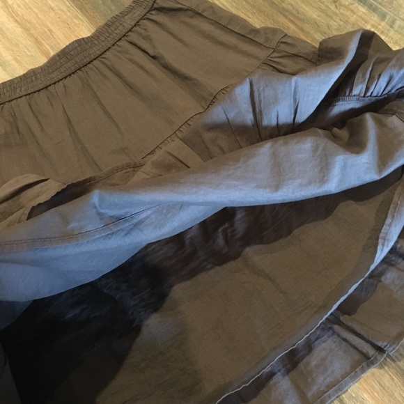 Gap ruffled skirt. - Picture 5 of 7